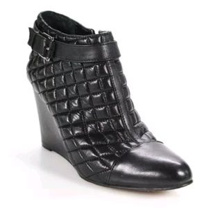 Vince Camuto quilted booties - size 8.5